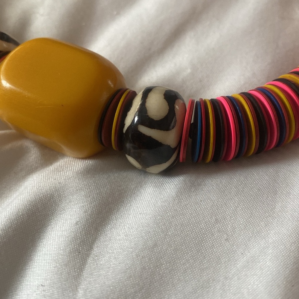 Beaded chocker - Picture 2 of 3
